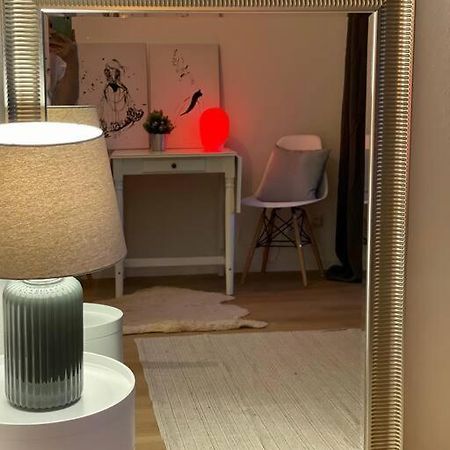 Schickes Apartment Mit Balkon In Düsseldorf Eksteriør bilde
