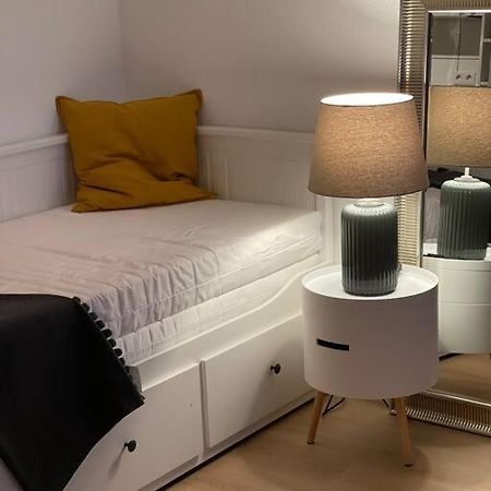 Schickes Apartment Mit Balkon In Düsseldorf Eksteriør bilde